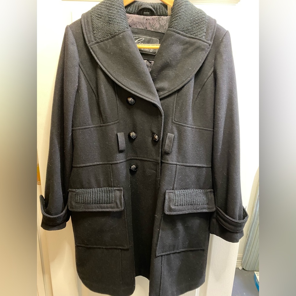 Women’s Guess wool and polyester black coat